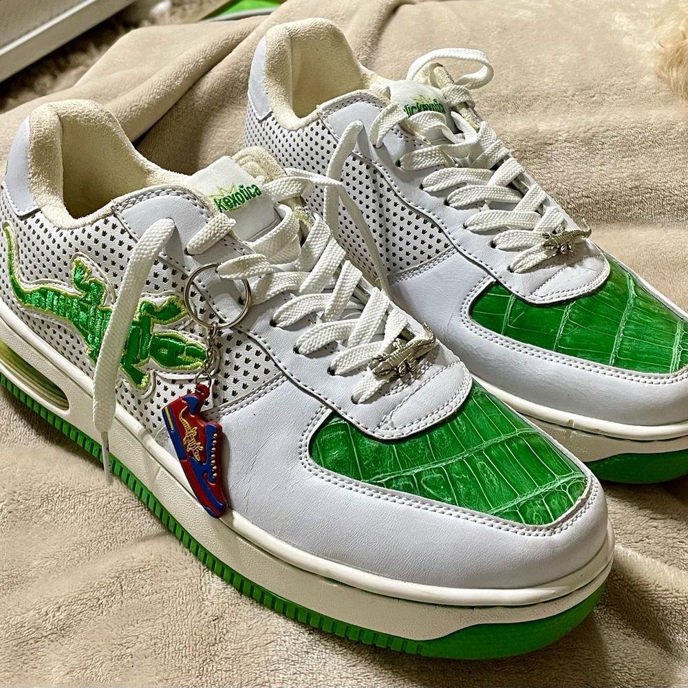 Slick Exotica “The one” size 9.5 Green Alligator Shoes Preowned